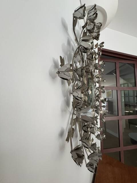 Asian flower mirror in silver metal – 88 cm – excellent condition