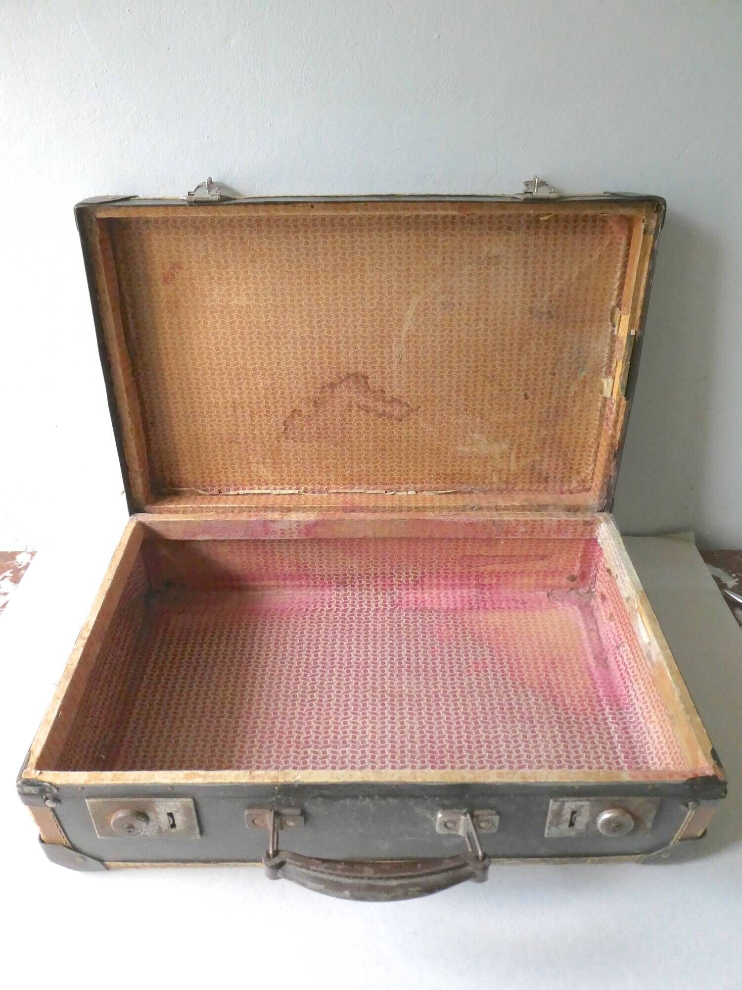Metal and cardboard case imitating leather, 1950s