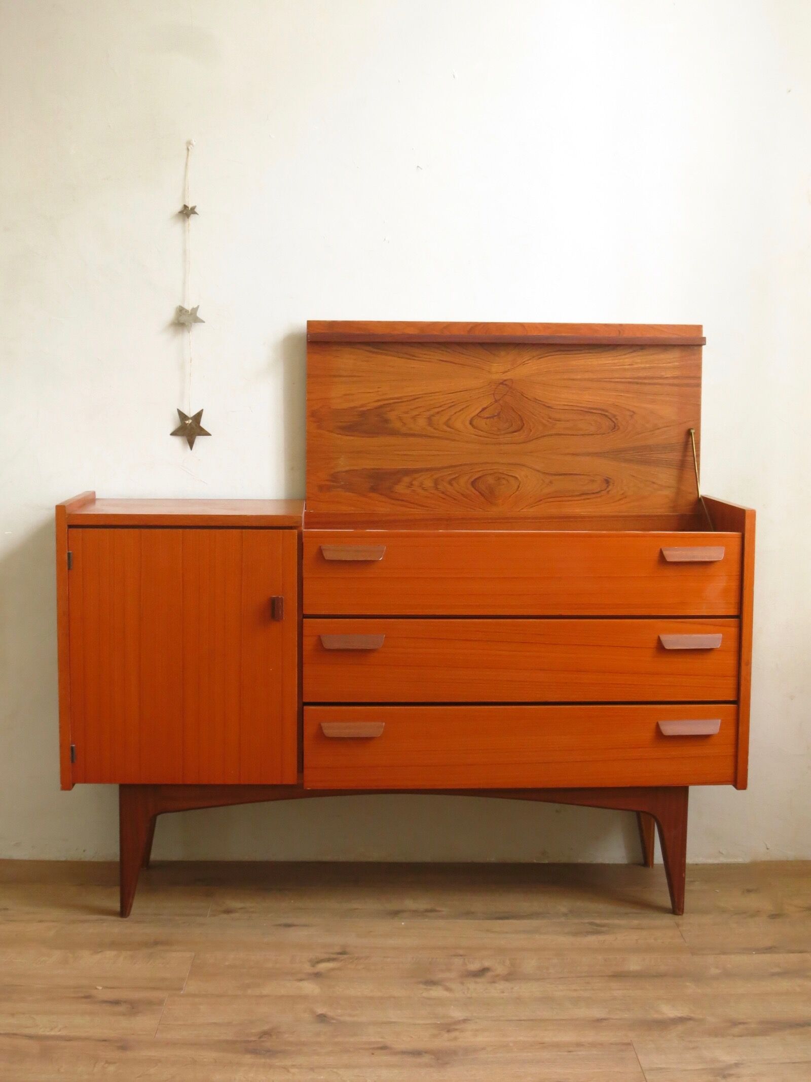 Sideboard