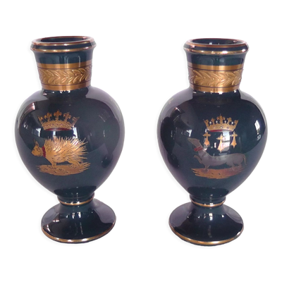 Paire de vases en faïence de tours jaget et pinon
