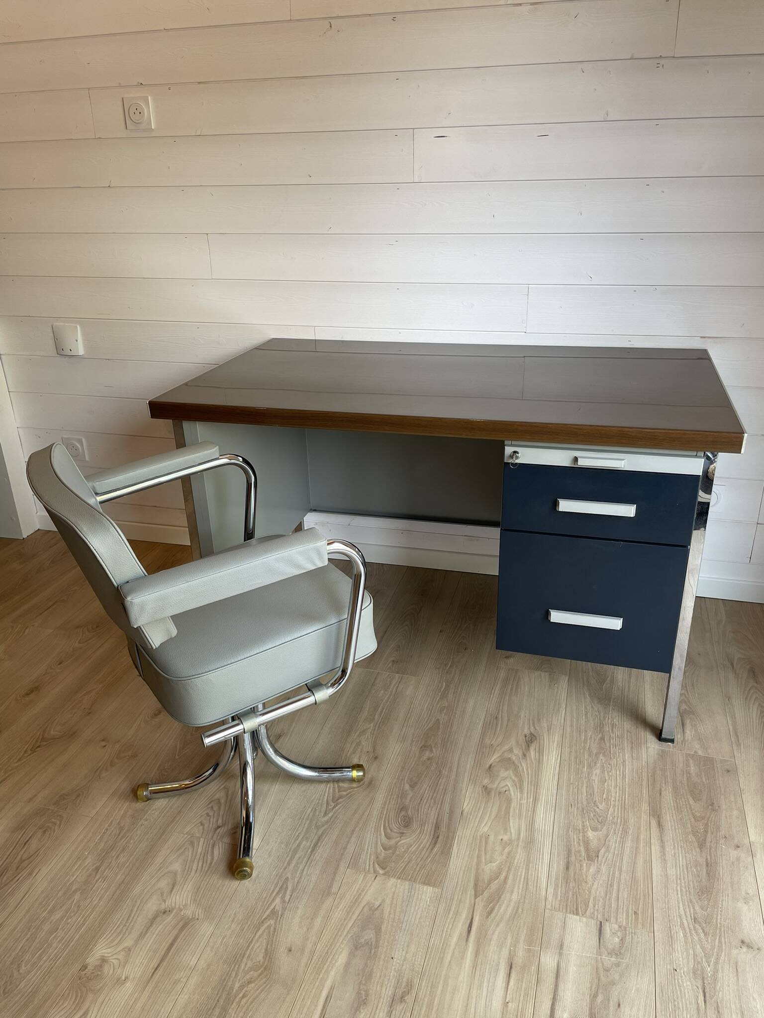 Vintage office chair – Mid-Century style Chrome and Faux leather