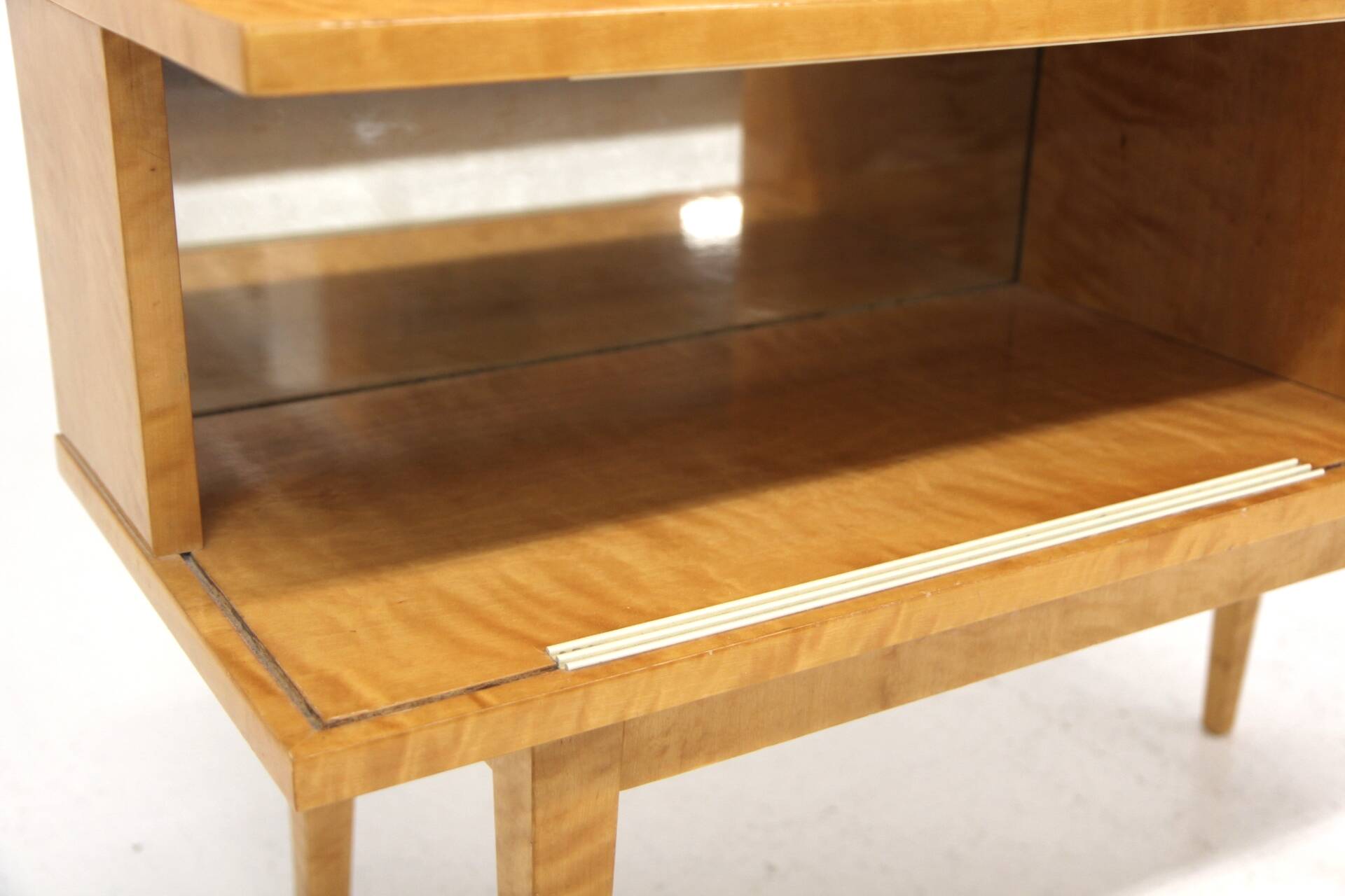 Scandinavian birch dressing table produced by Swedish Modern, Sweden, 1940