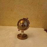 Windmill globe table lighter