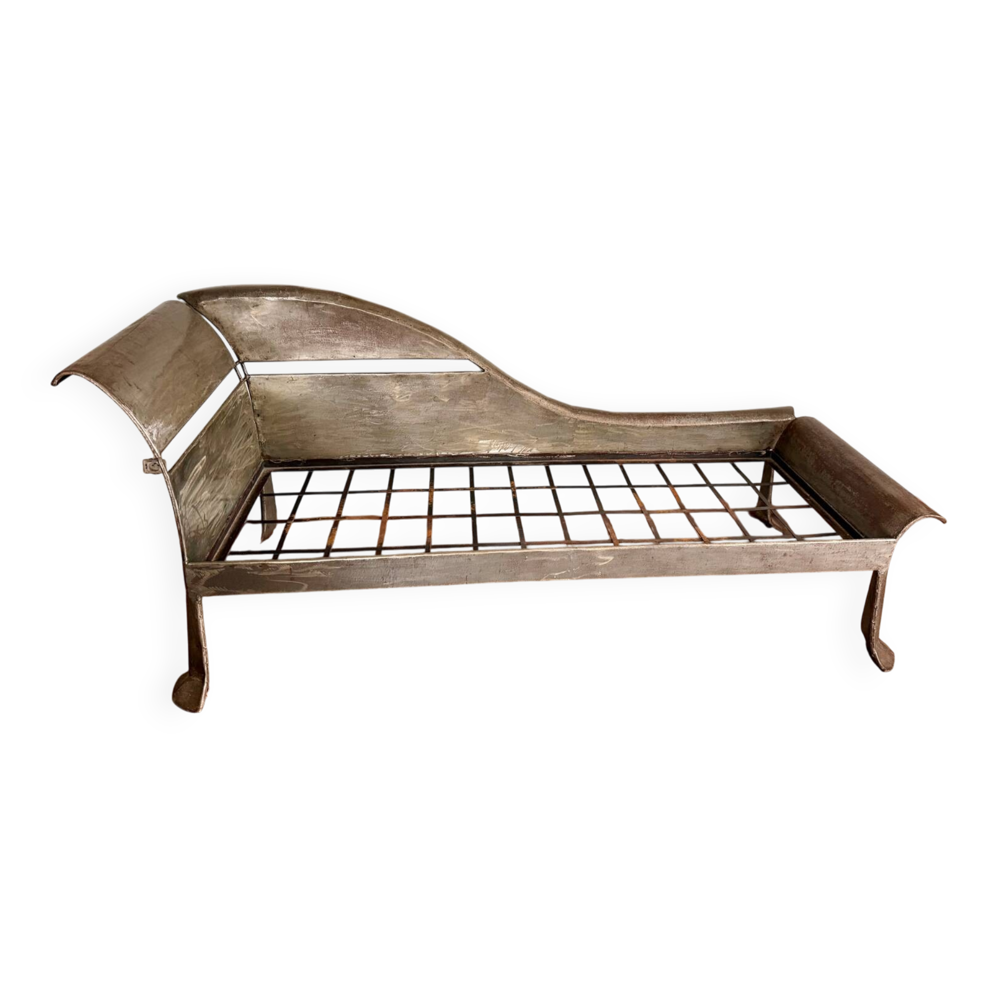 Handcrafted metal chaise longue