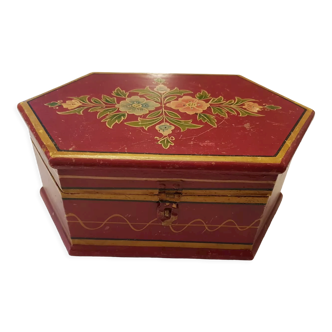 Mongolian lacquered wood jewelry box 29x20cm