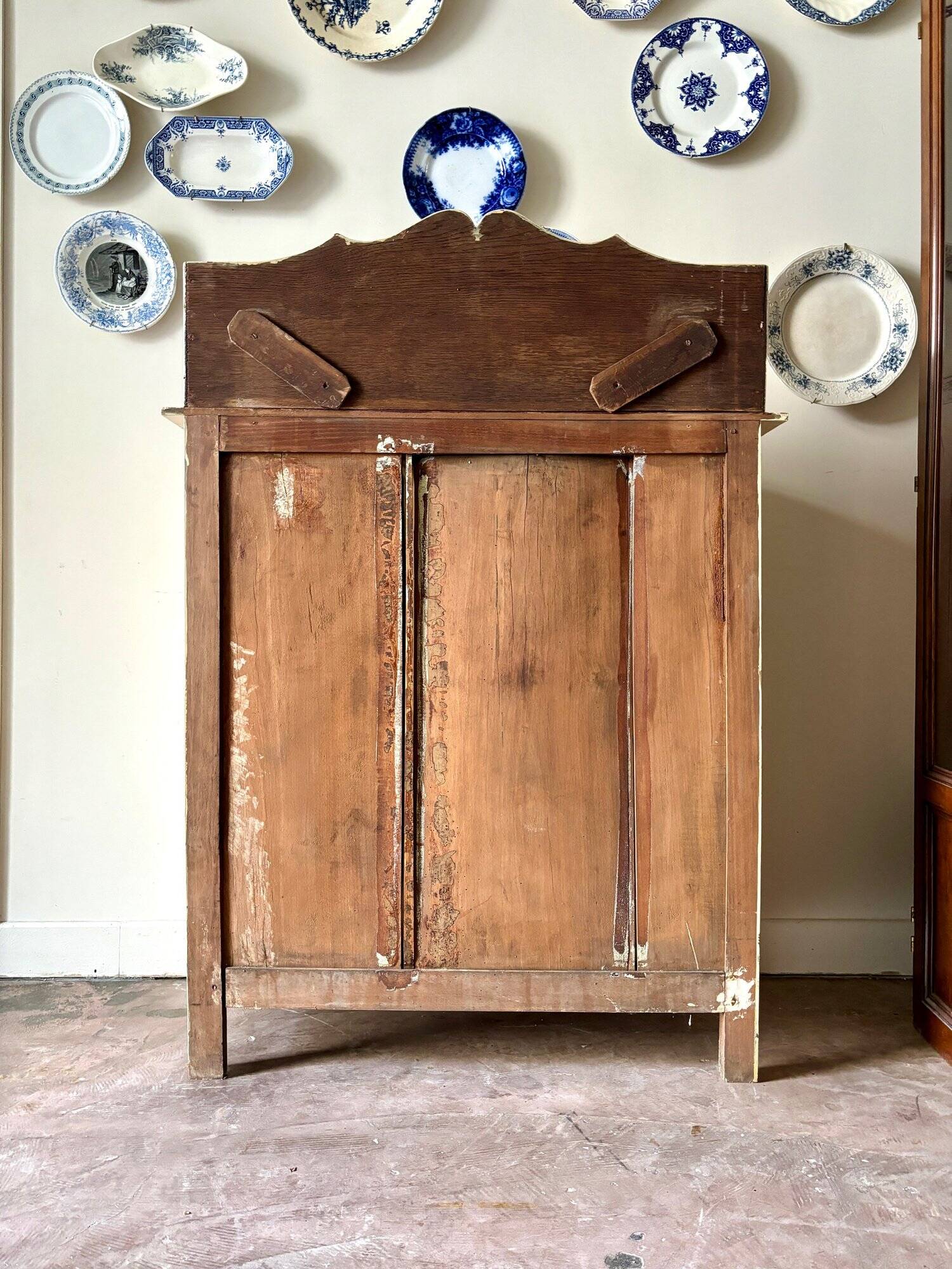 Confiturier, buffet 2 portes en bois beige