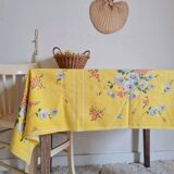 Tablecloth and 6 matching towels, flowers