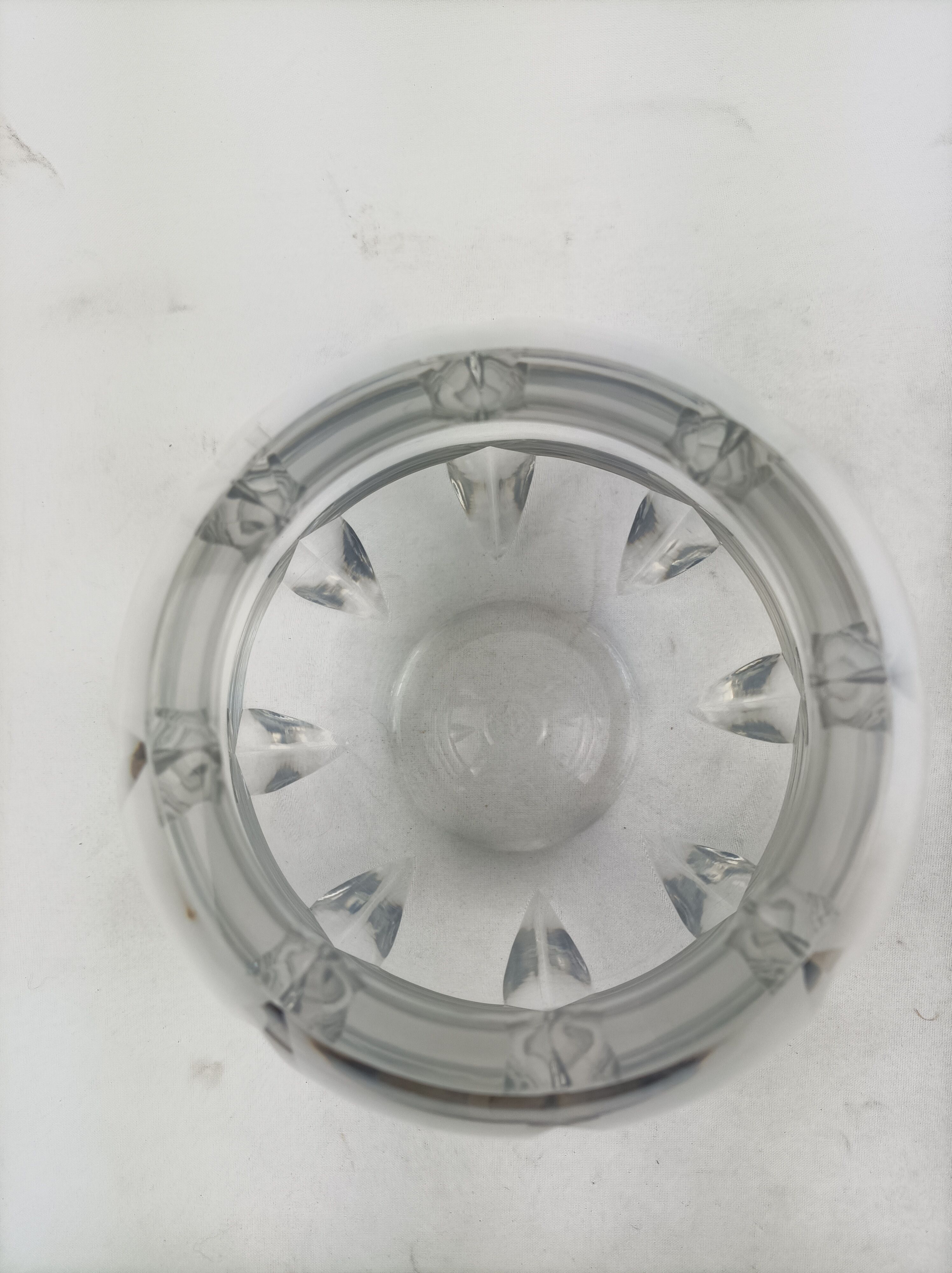 Baccarat vase ball art-deco