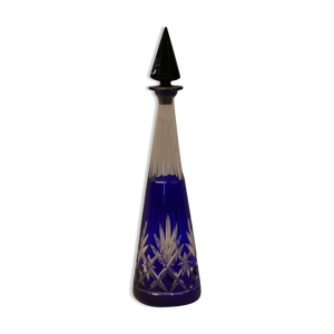 Carafe bleue à bouchon
