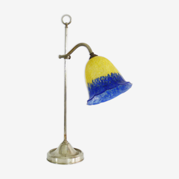 Art deco desk lamp with chrome metal slides and yellow and blue glass tulip. Year 30