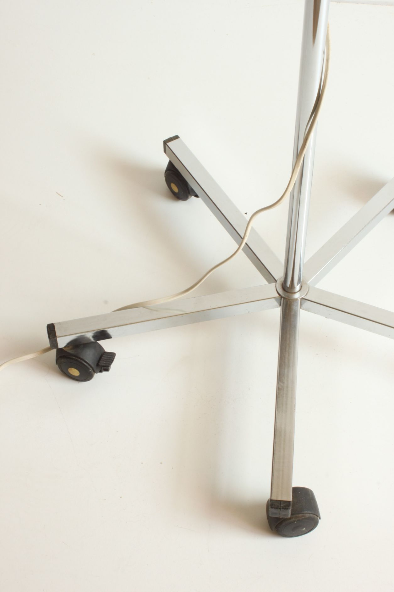 Vintage adjustable chrome medical precision light by Derungs Licht, Switzerland 1980s.