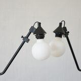 Minimalist desk lamp