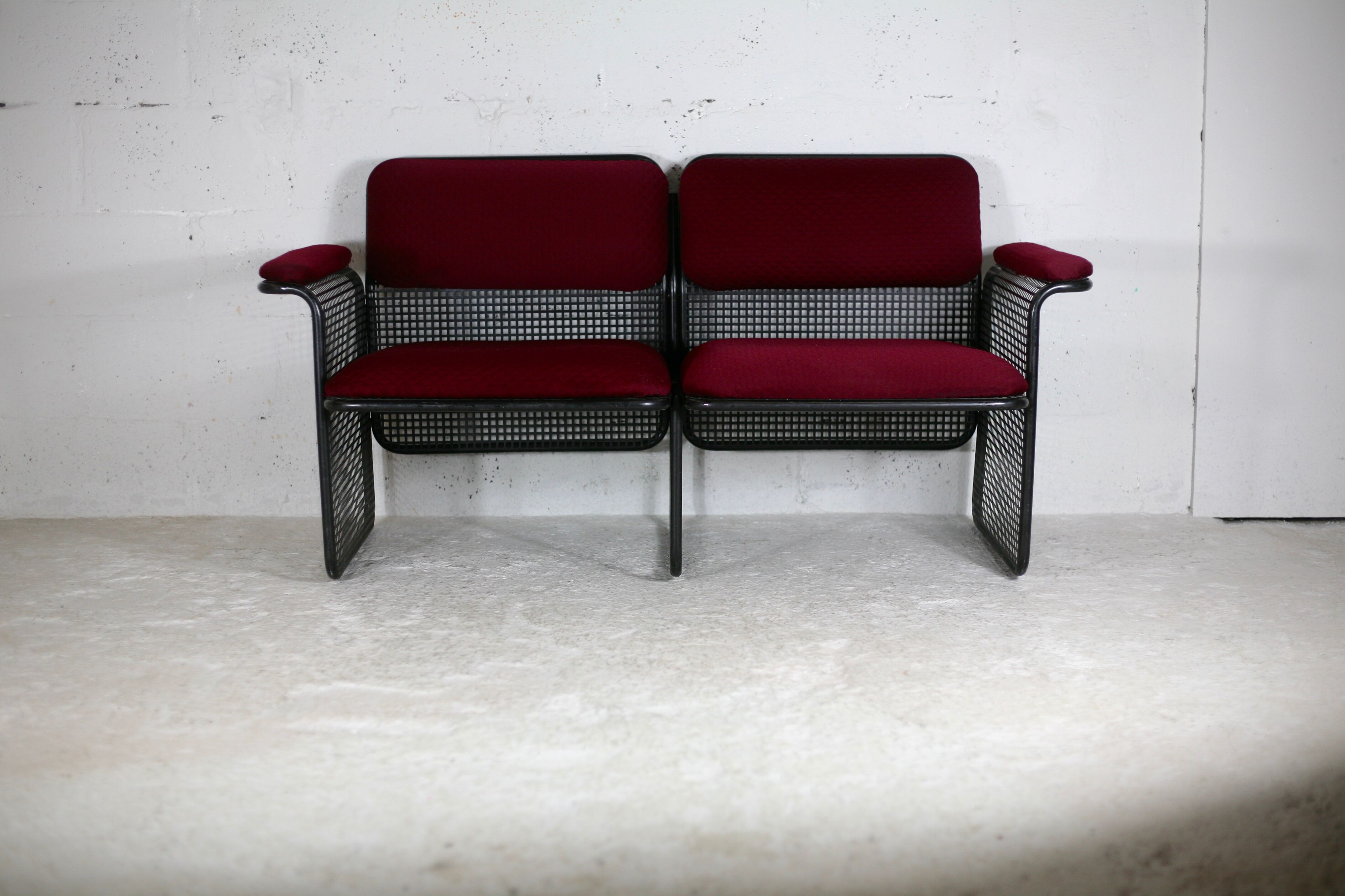 Black honeycomb steel sofa, burgundy fabrics, Italy, circa 1970