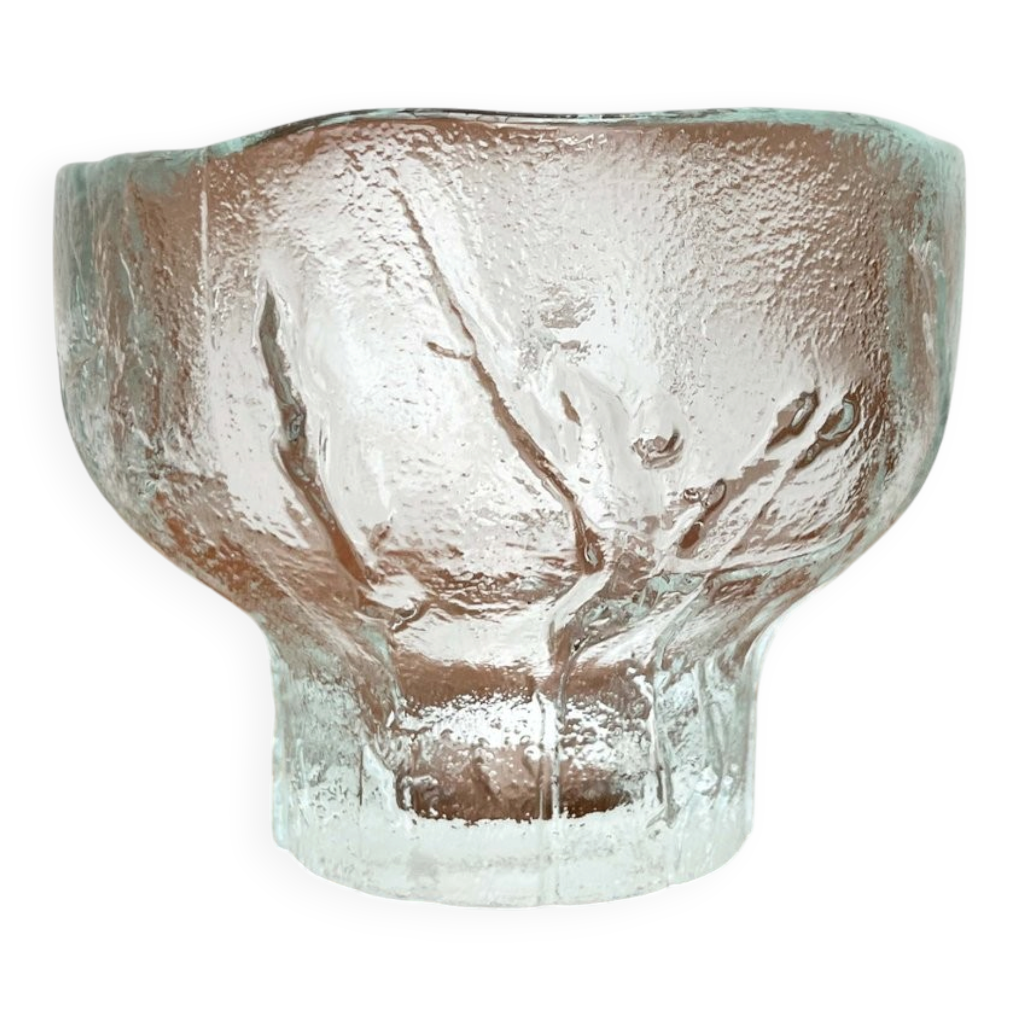 Modern glass bowl from the mid-century by Heiniä Kainalossa for Humppila, Finland, 1960s.