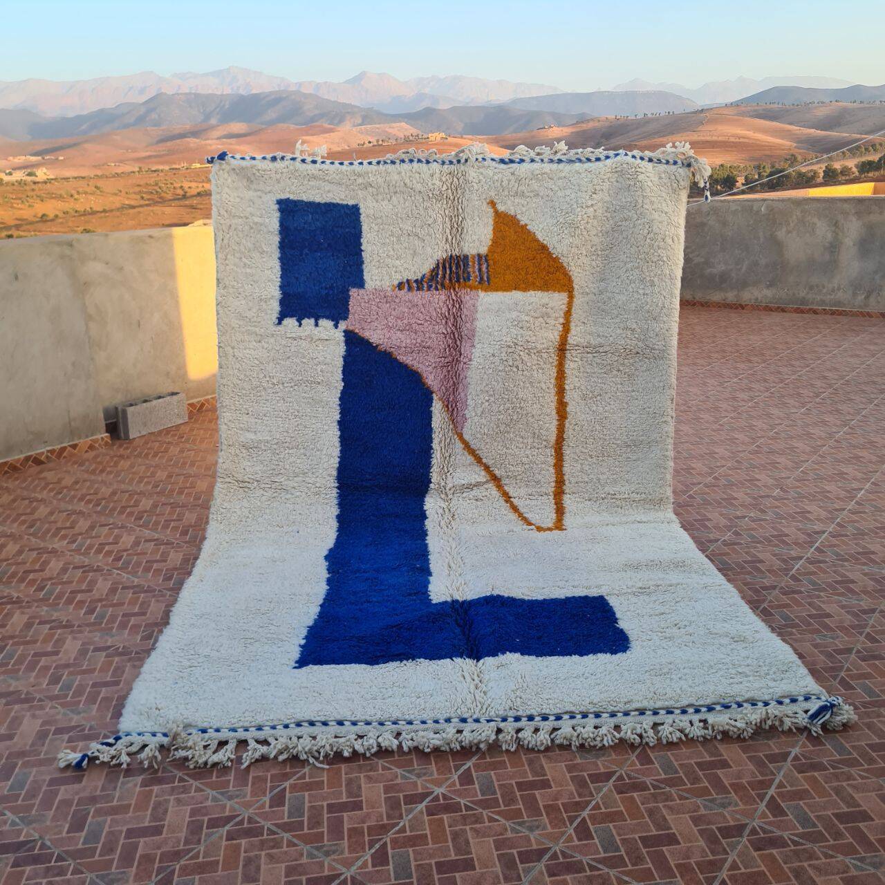 Handmade Moroccan Berber rug 300 x 200 cm