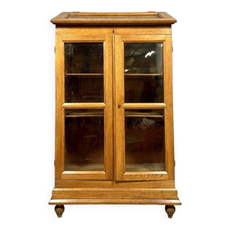 Napoleon III period pharmacy display case in solid oak circa 1880