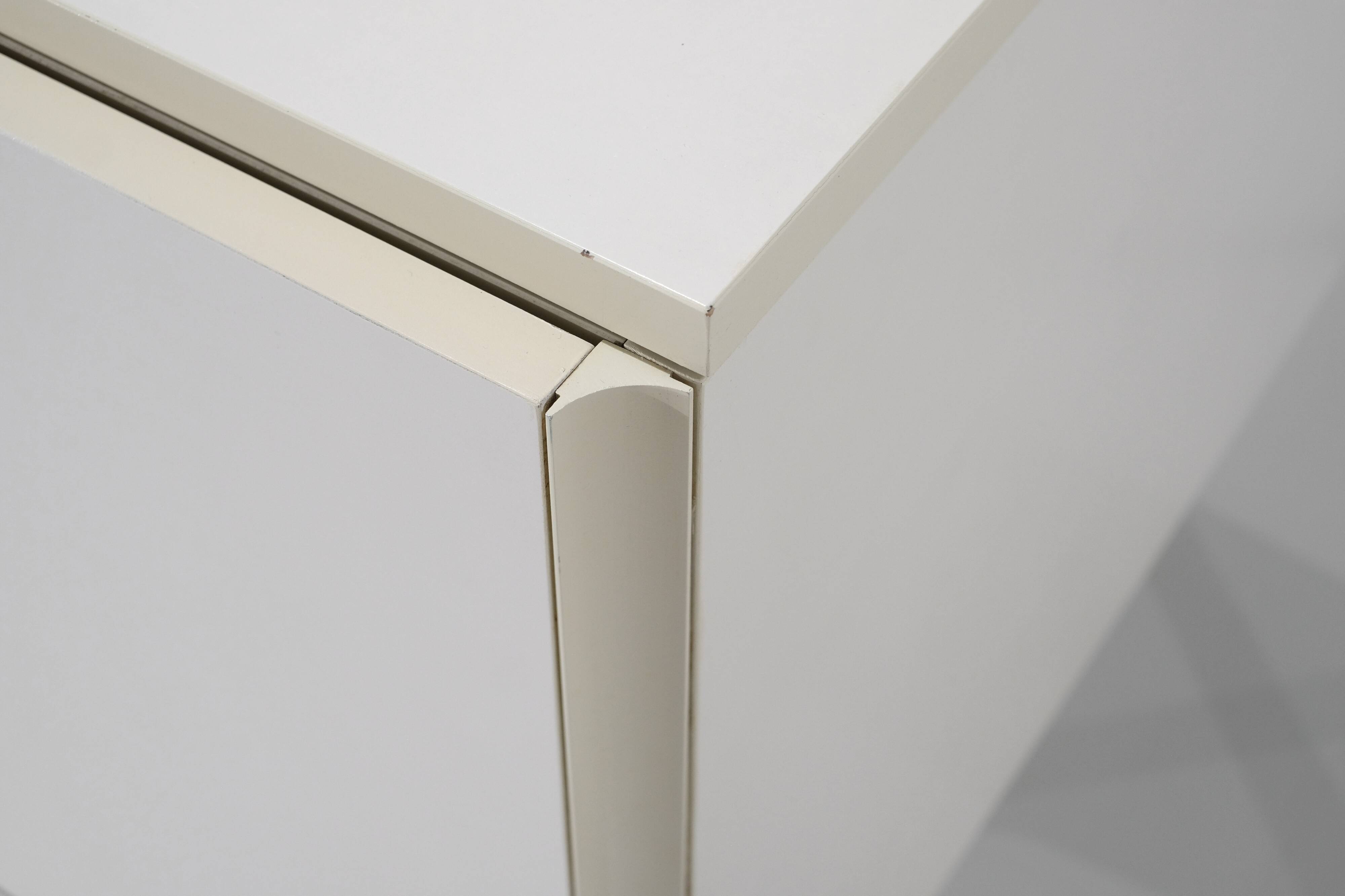 Desk "DF2000" designed by Raymond Loewy for Doubinsky Frères, France.