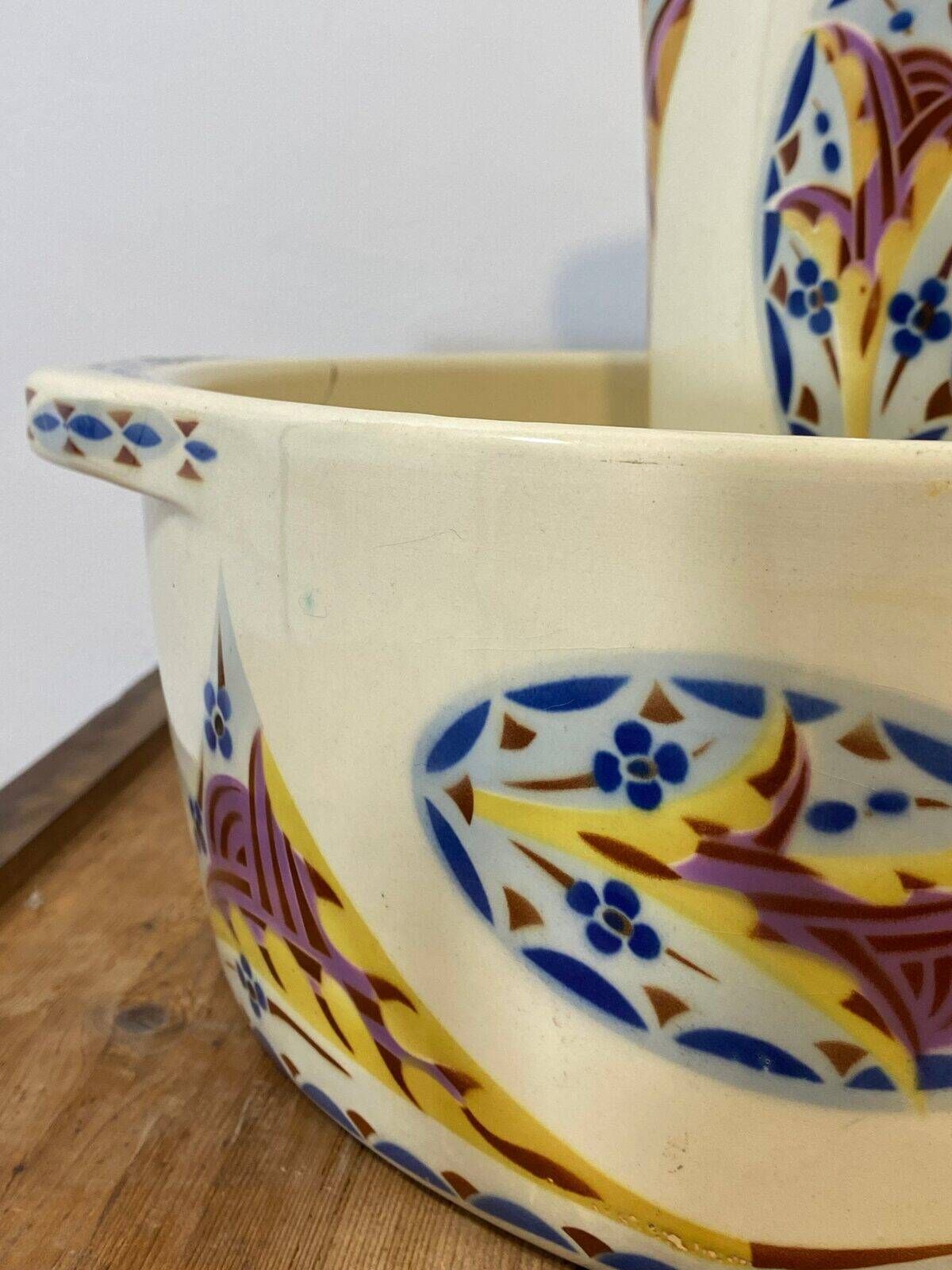 Art Deco bowl and dish from Saint-Amand, hand-painted floral decoration.