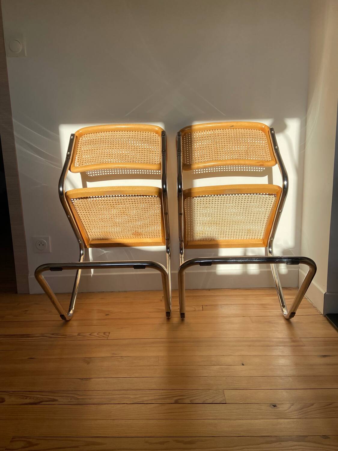 Paire de chaises cannées italiennes design Breuer