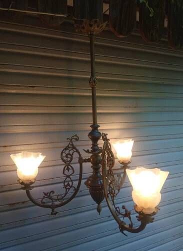 Antique, rare and important gas chandelier from the Napoléon III period and style, weighing 4.8 kg.