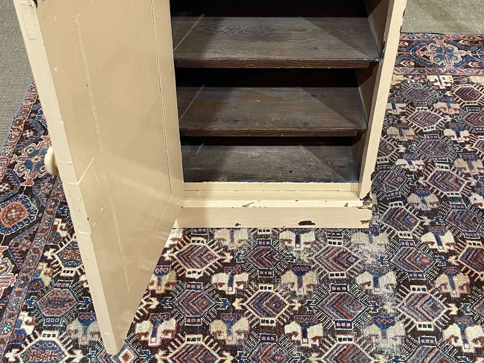 Bureau anglais en chêne et noyer du début XXème