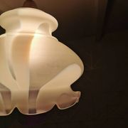 Suspension française en verre des années 1970