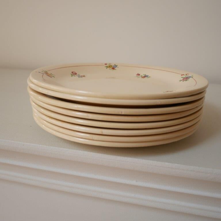 Set of 8 dessert plates with presentation plate, Béarn de Orchies Moulin des Loups model