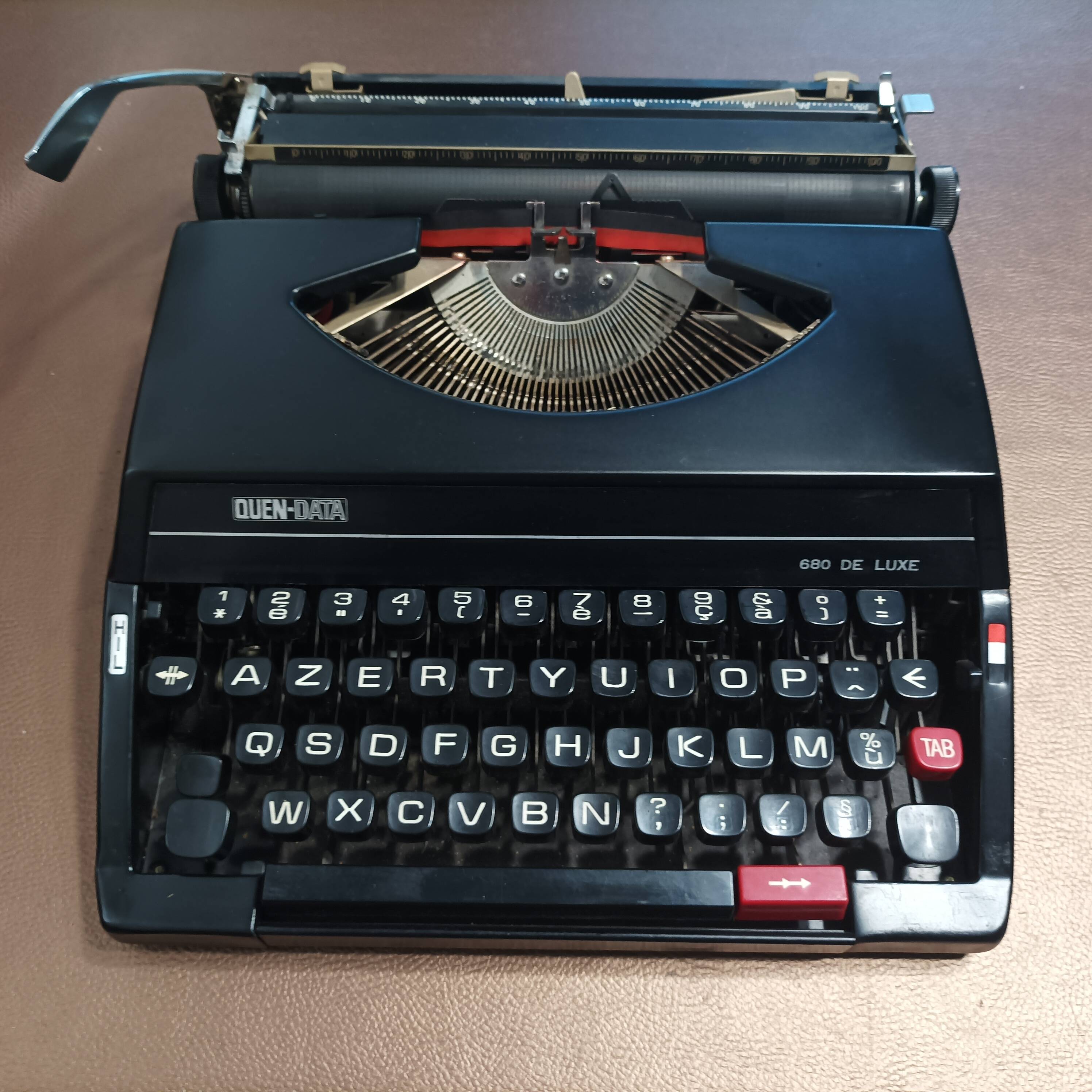 Quen Data 680 De Luxe BLACK typewriter revised new ribbon