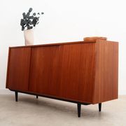 Buffet en teck, design danois, années 1970, production : Danemark