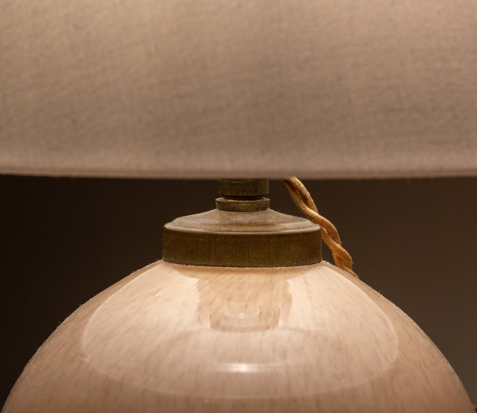 Art Deco pink opaline lamp