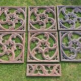Lot de boiseries anciennes en chêne sculpté - style gothique XIXe