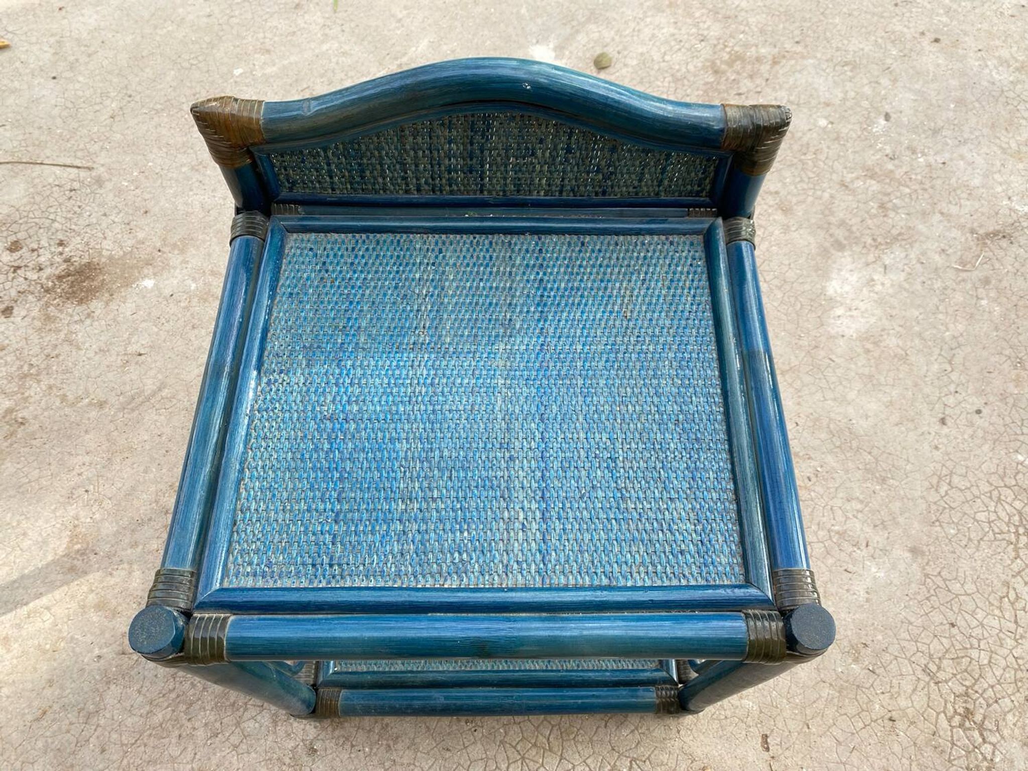 Table de chevet en rotin vintage