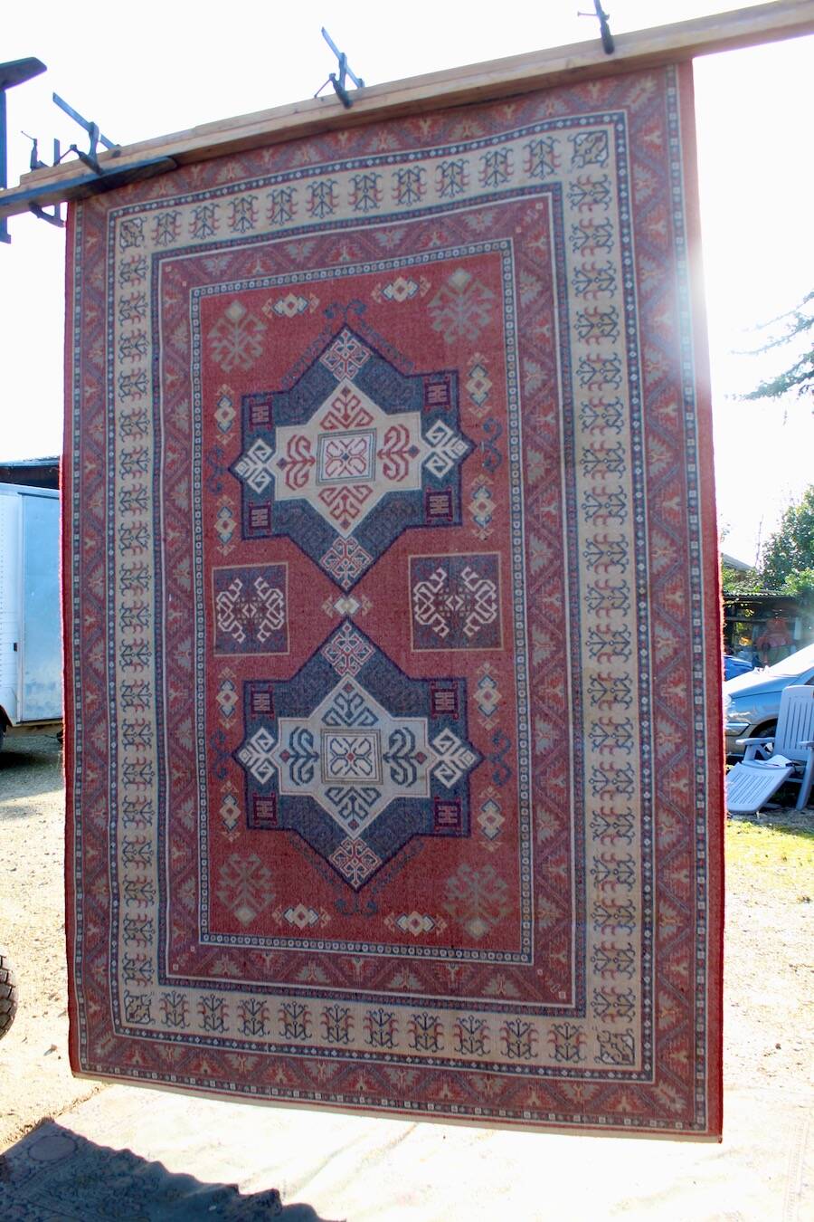 Large oriental rug 295 cm x 200 cm