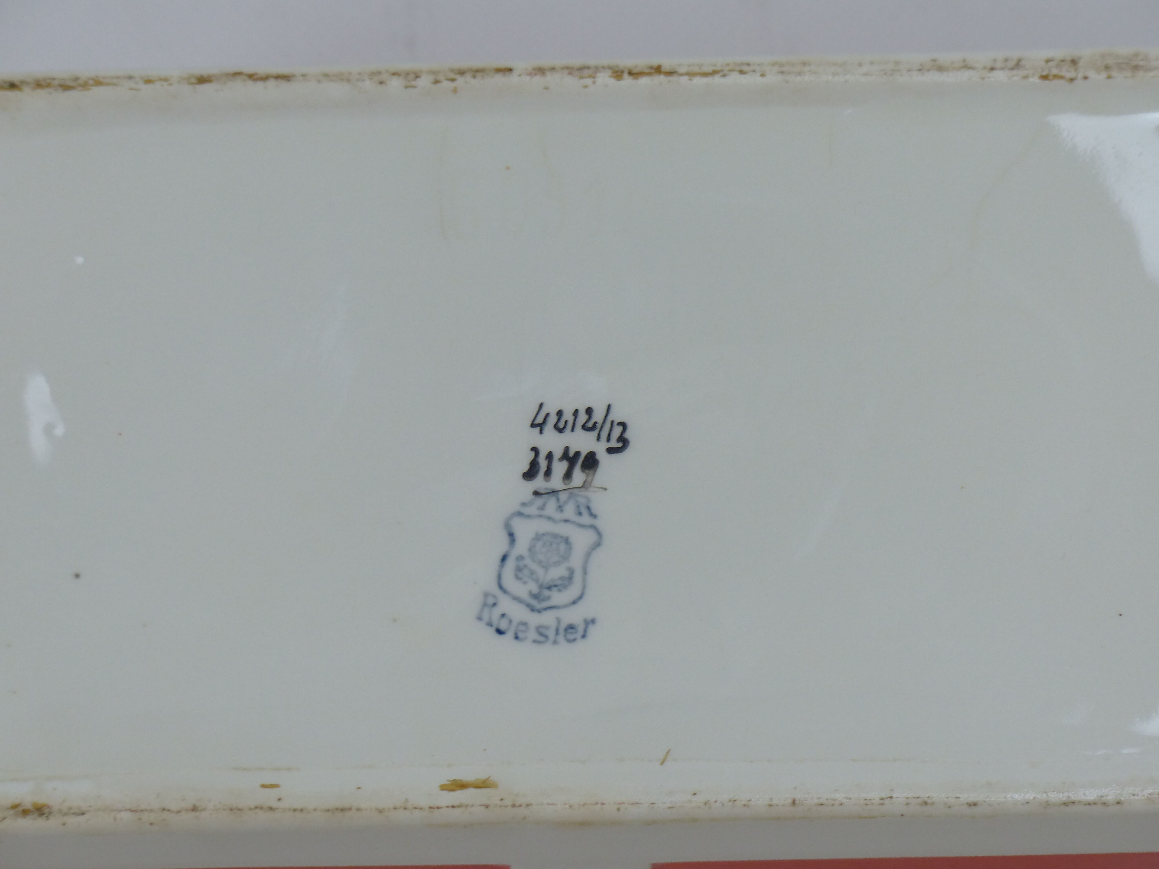 Max Roesler as Bonbonnière