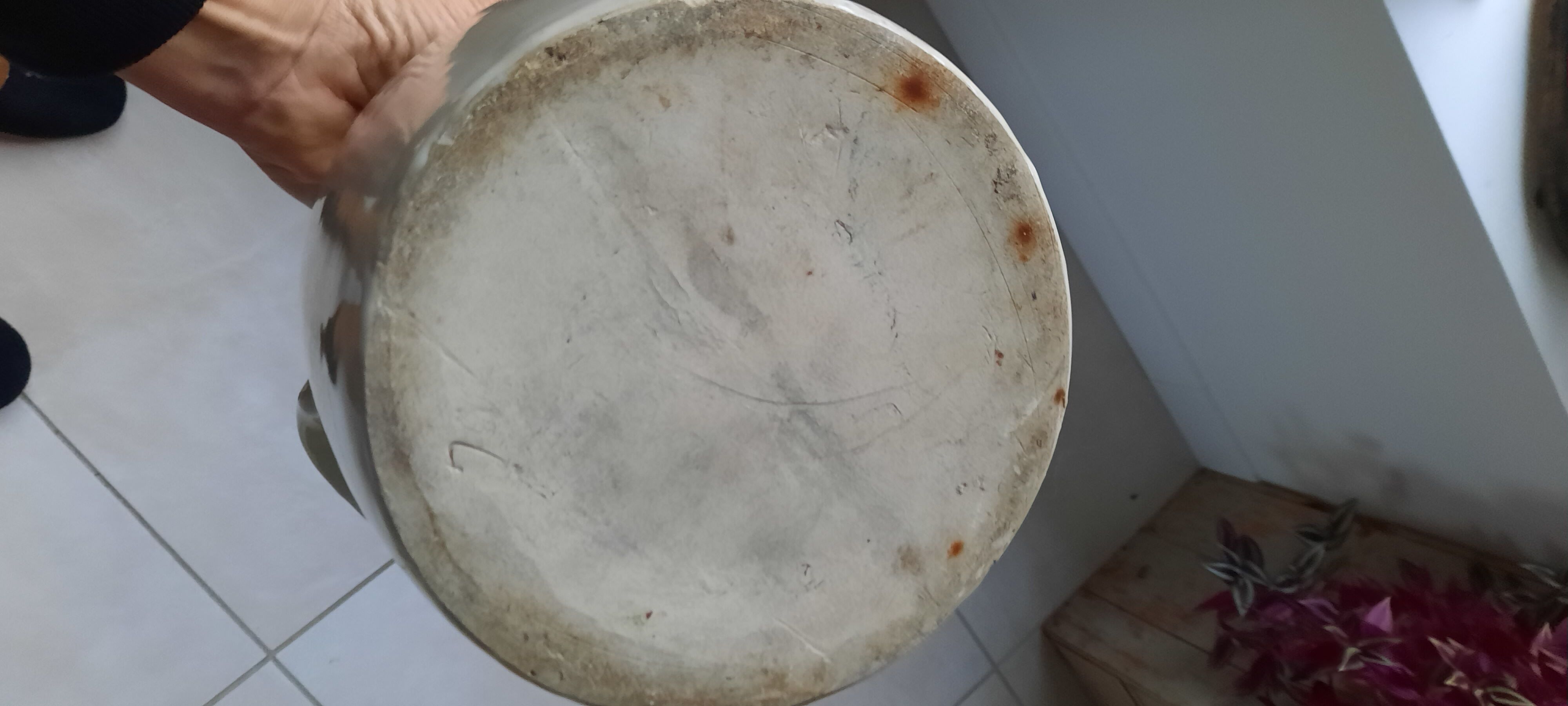 Beige glazed stoneware pot