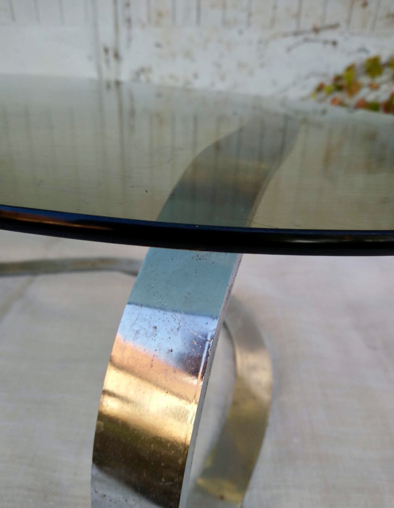 Coffee table oval smoked glass of the 1970s