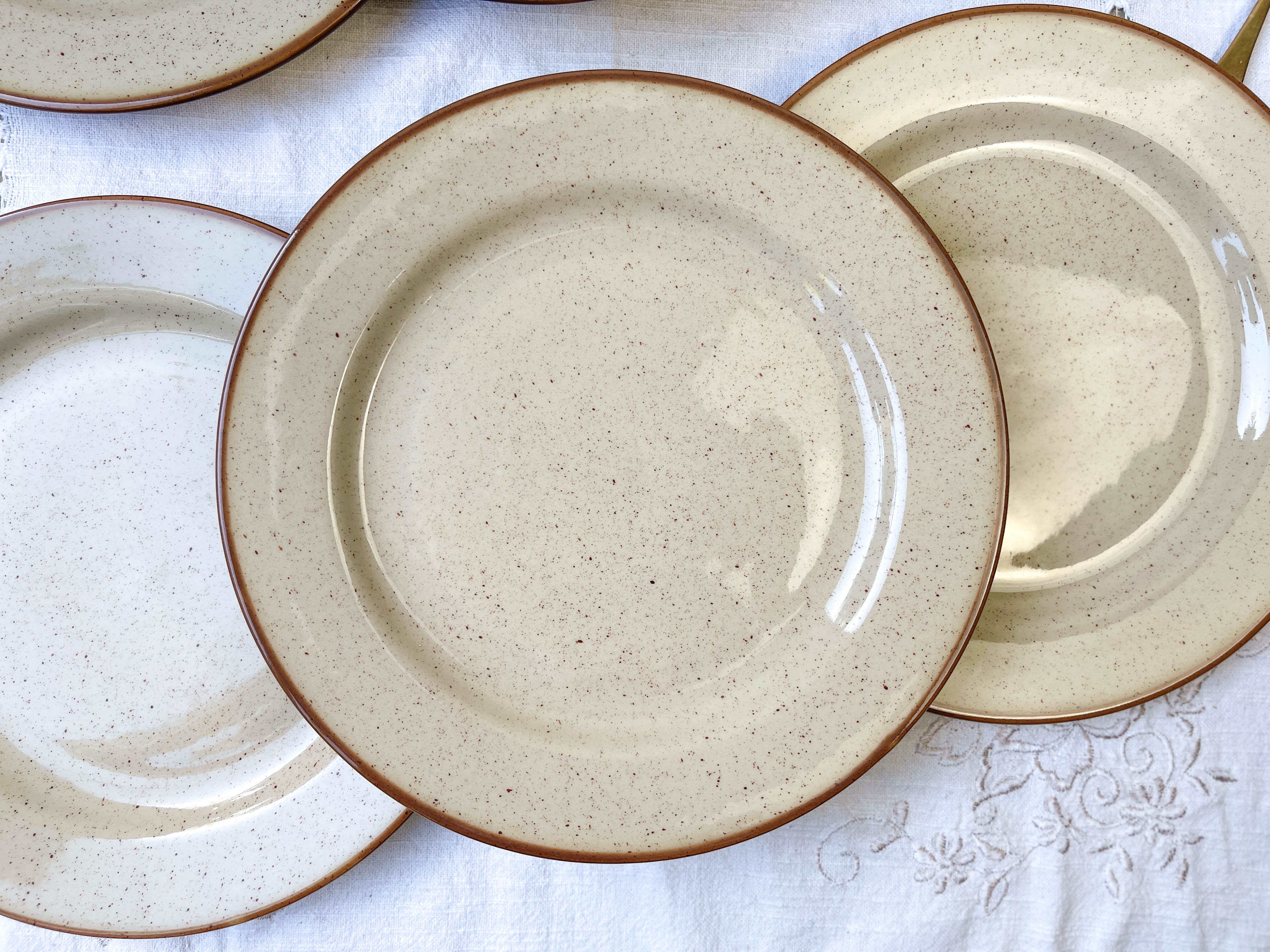 6 flat plates in speckled beige stoneware Tulowice Poland 1970