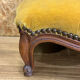 Ancien repose pied bois tissu velours ocre tabouret style Louis XV vintage