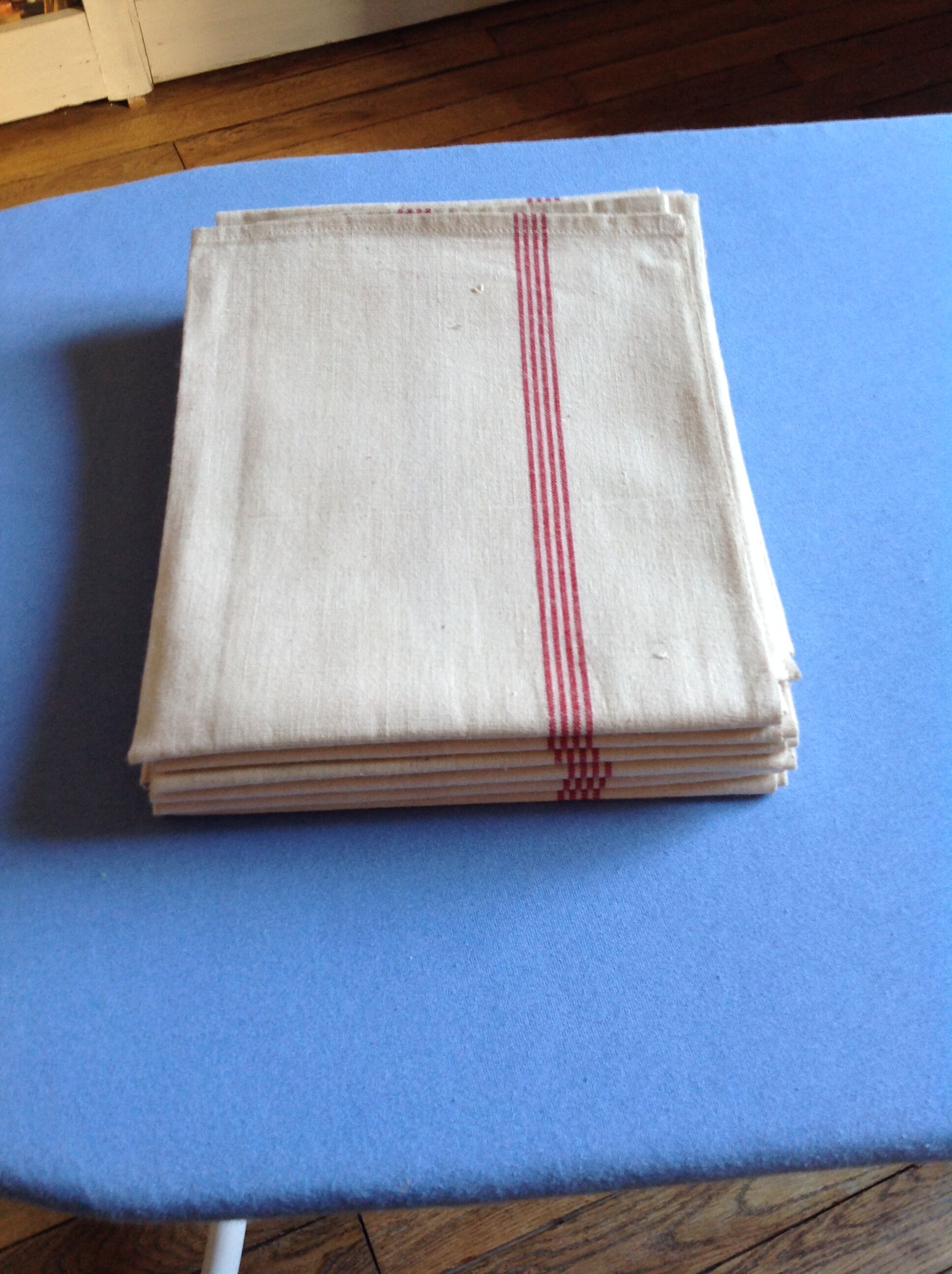Lot of 6 old tea towels