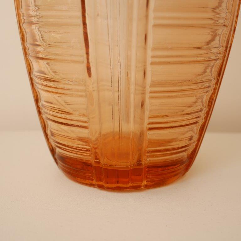 Vase en verre orangé