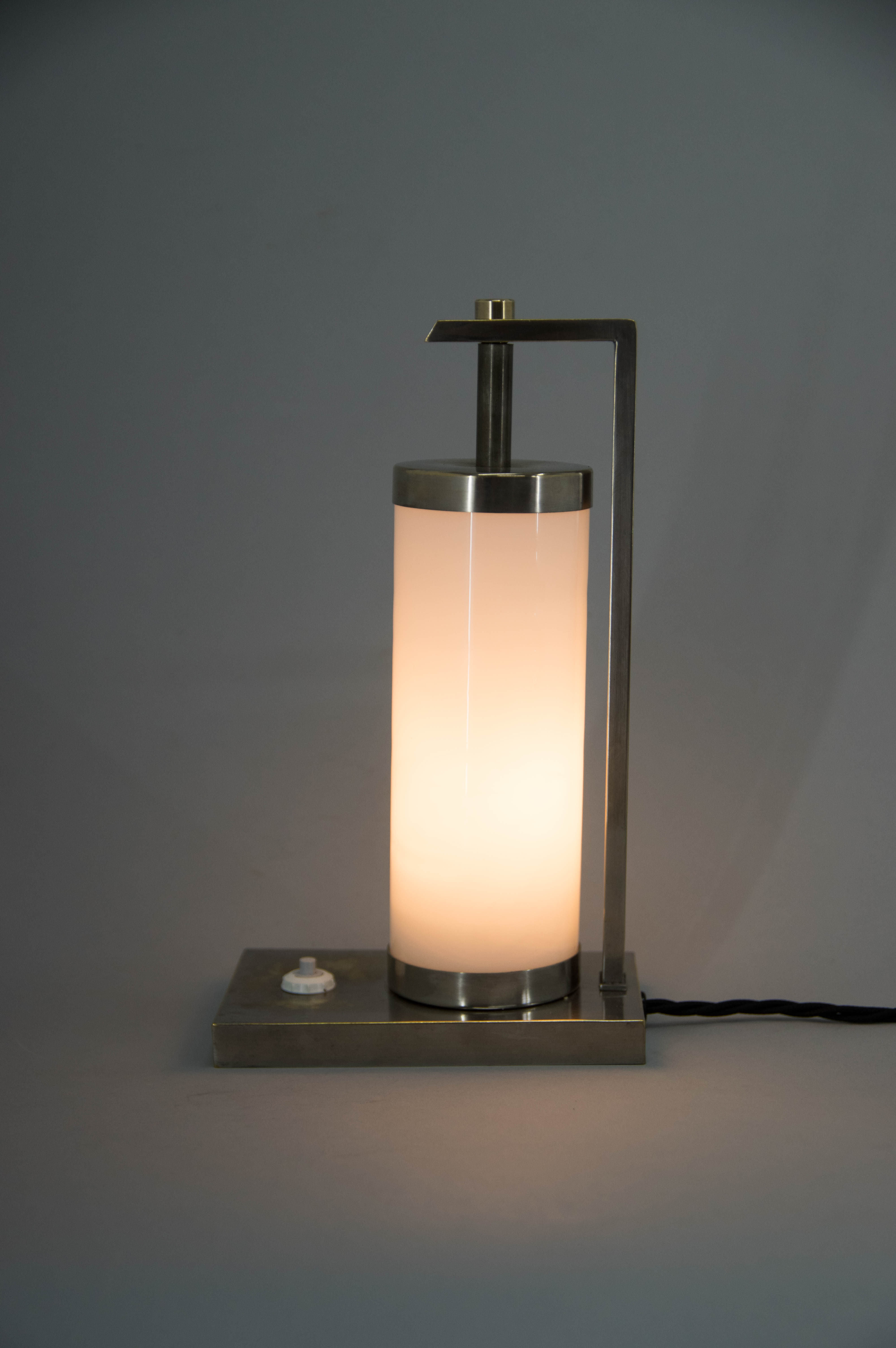 Bauhaus / functionalist table or bedside lamp, 1930s