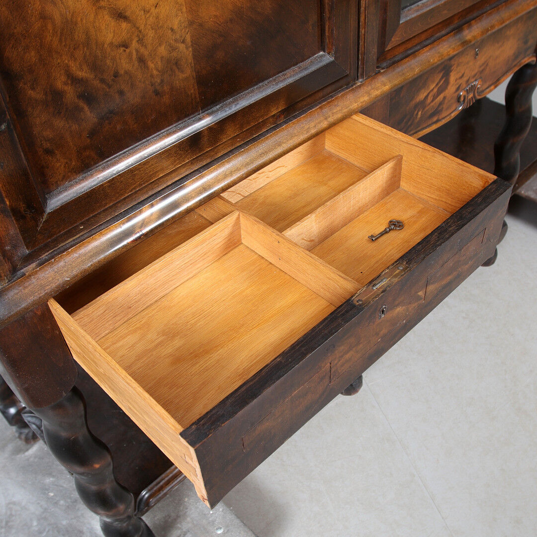 Armoire style baroque du 20eme century