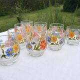 10 vintage glasses with flower patterns
