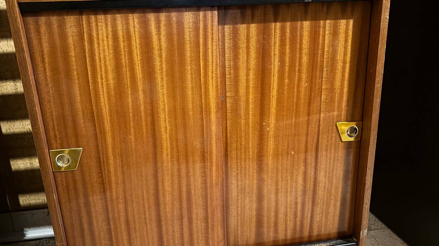 Vitrine en acajou verni 1960/70