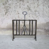 Metal magazine rack