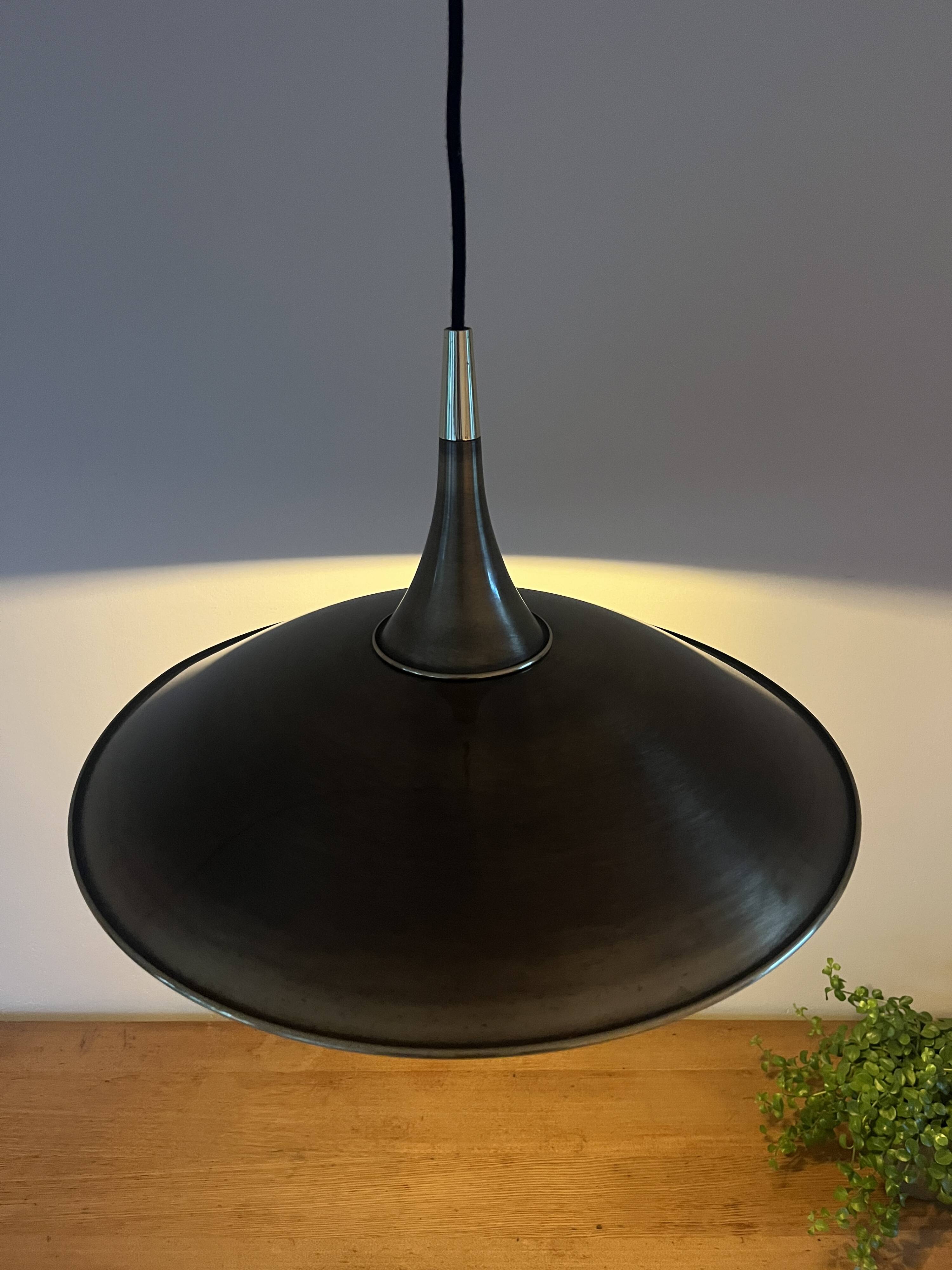 Vintage brass suspension attributed to Florian Schulz - Handmade German design lamp.
