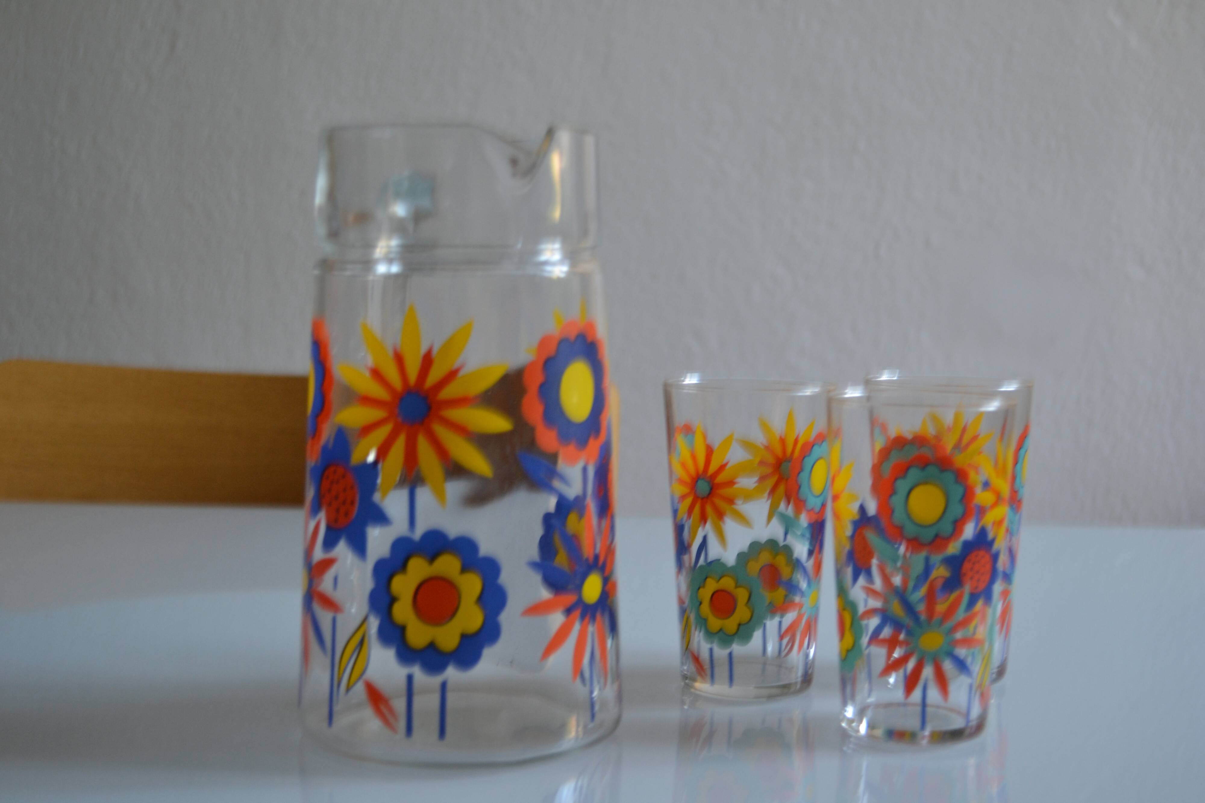 1970s orangeade service with orange flowers, 1 carafe + 3 glasses.