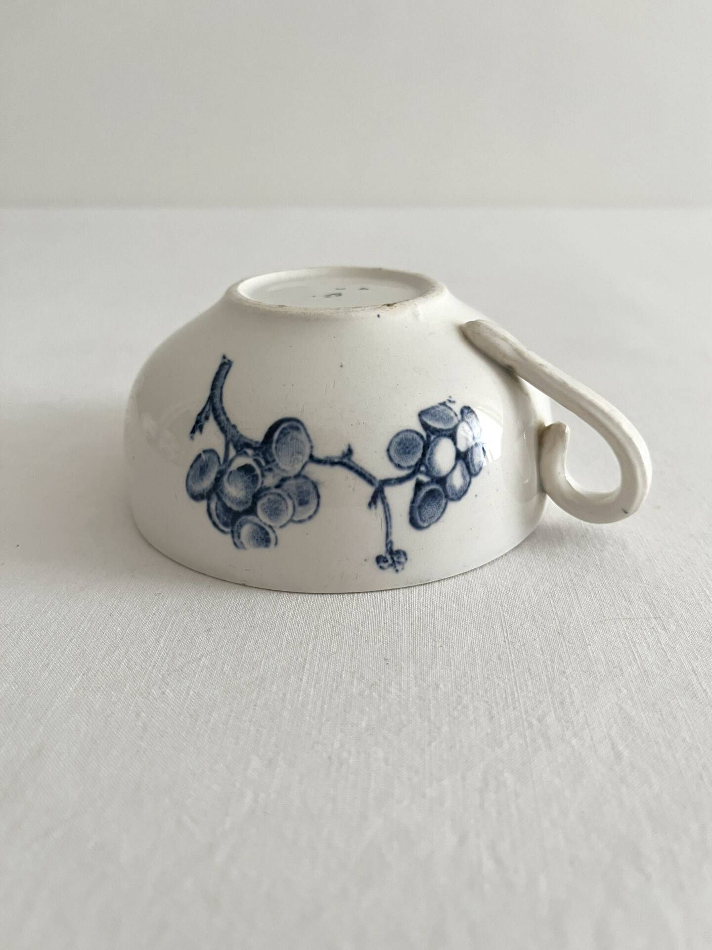 Antique ironstone cup "Carmen" Sarreguemines
