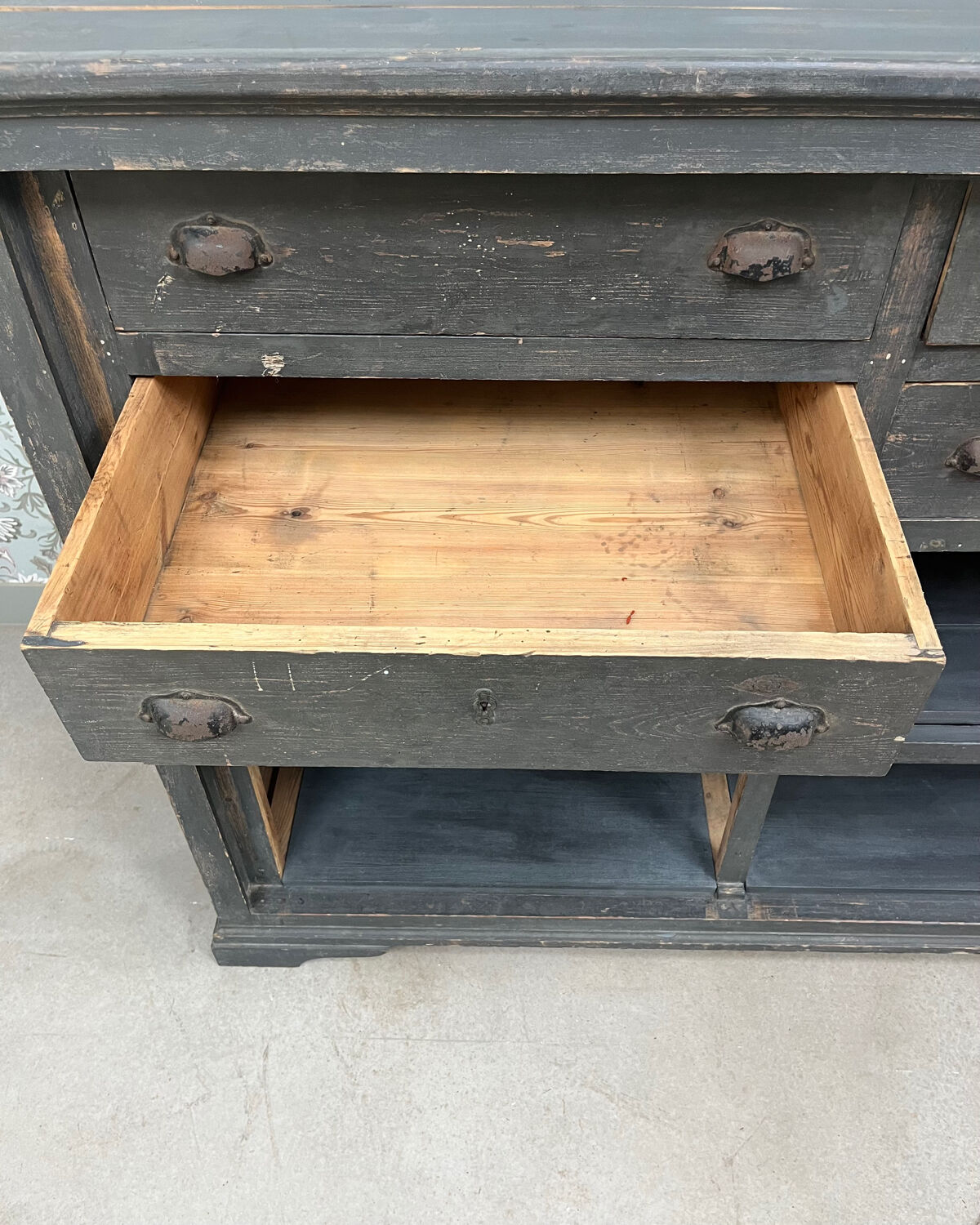 Patinated workshop furniture