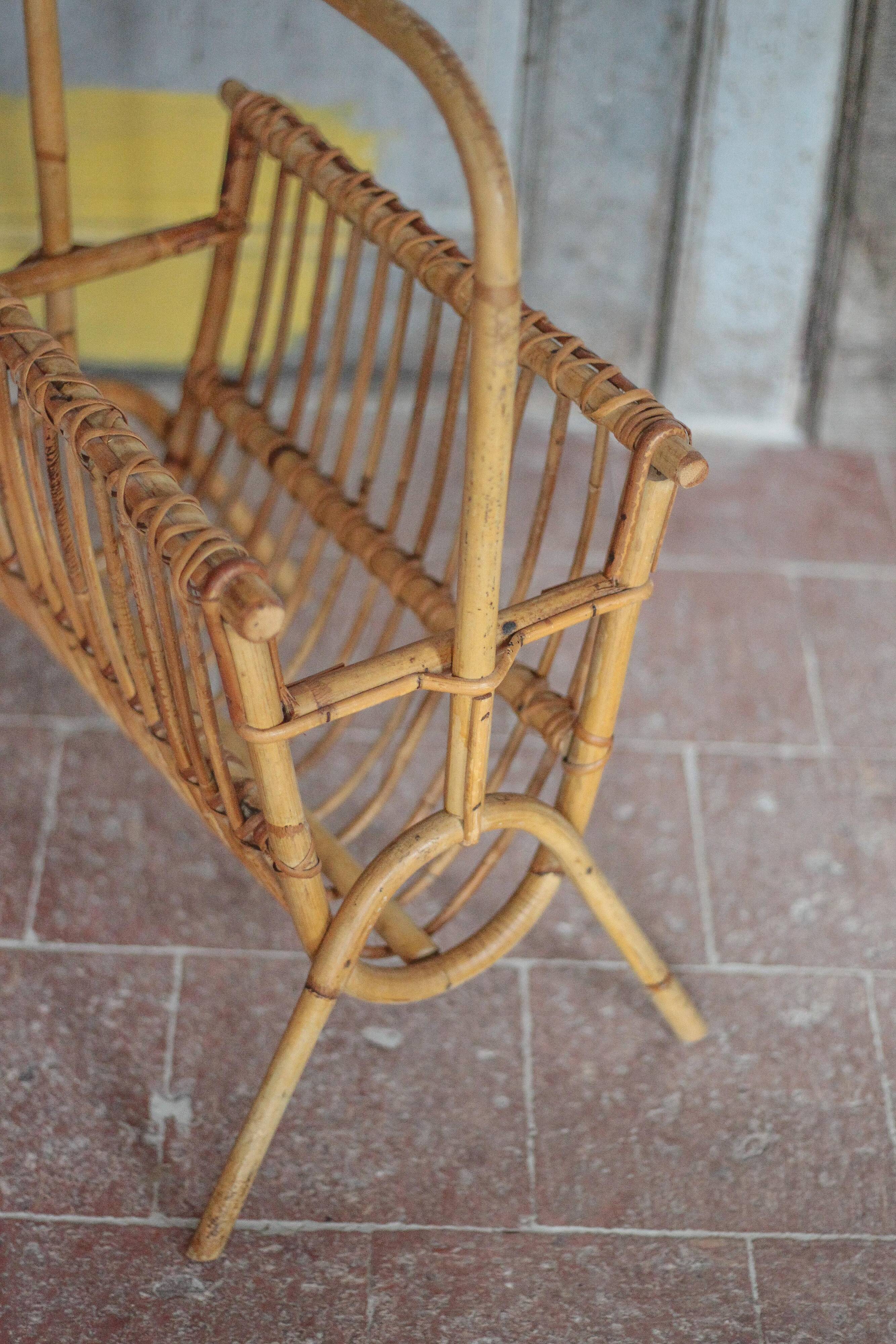 Rattan magazine holder, wicker magazine holder, magazine storage, magazine rack